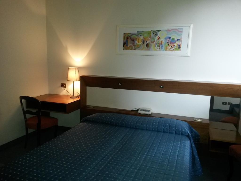 Cravero Rooms Caltignaga Phòng bức ảnh
