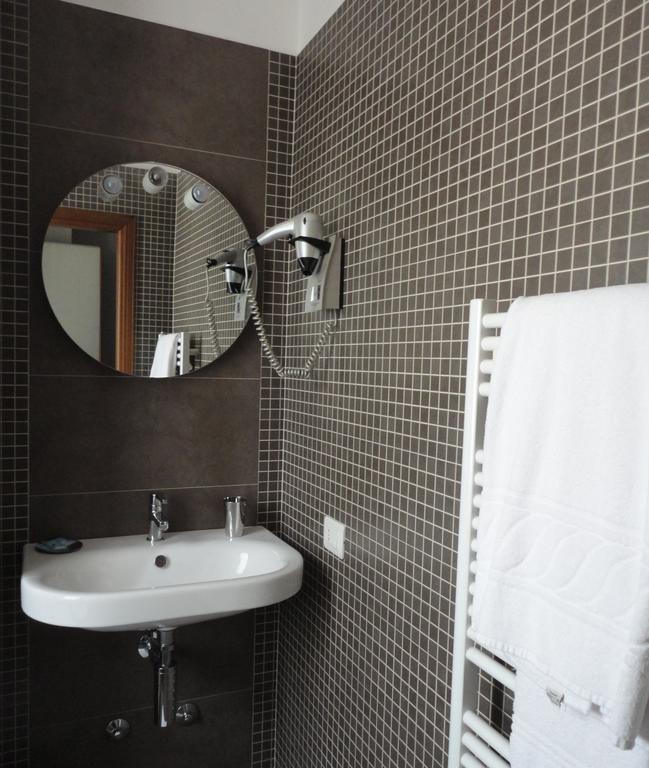 Cravero Rooms Caltignaga Phòng bức ảnh